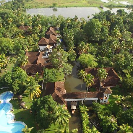 Coconut Lagoon Kumarakom- A Cgh Earth Experience Hotel Exterior photo