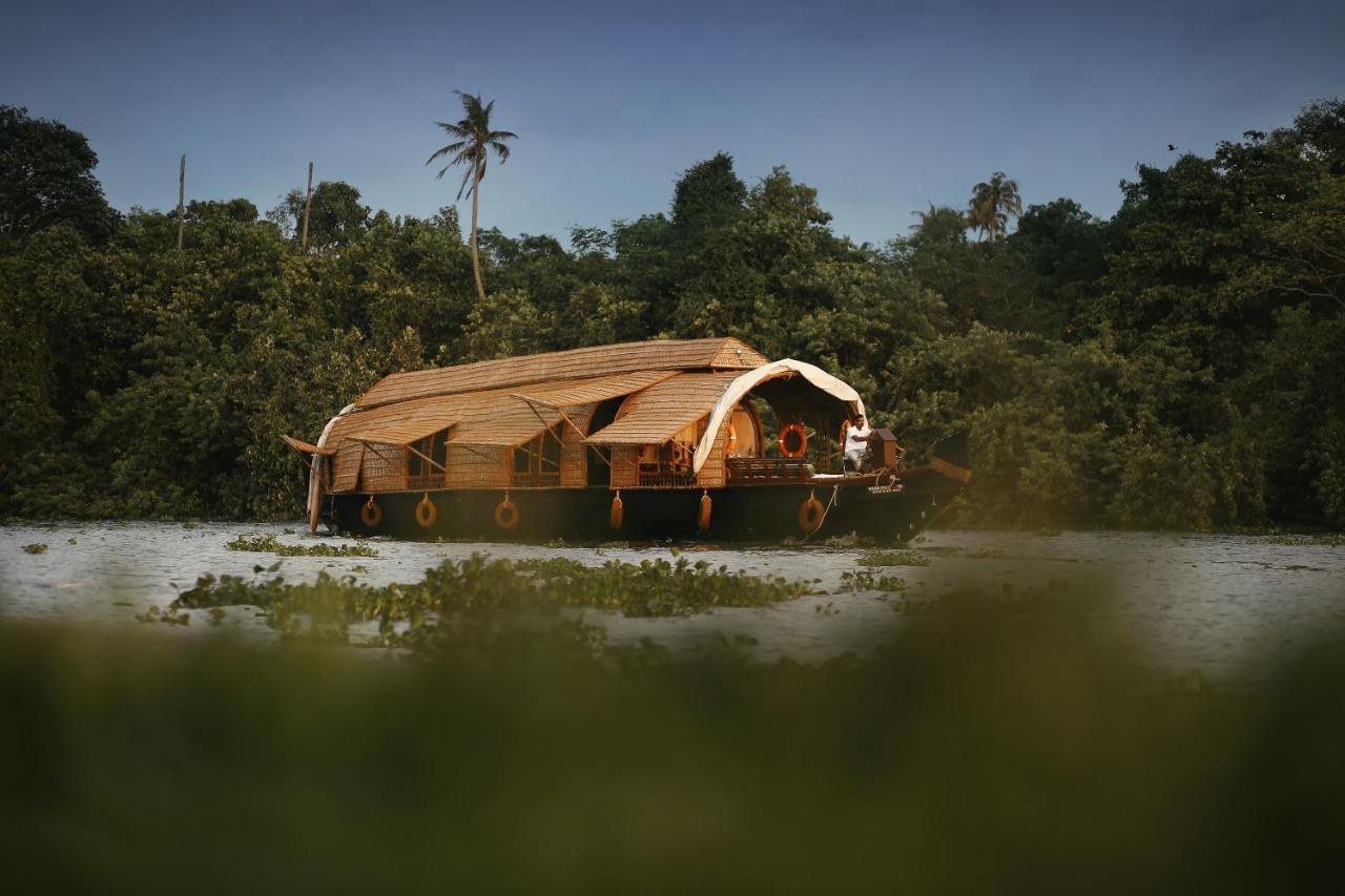 Coconut Lagoon Kumarakom- A Cgh Earth Experience Hotel Exterior photo