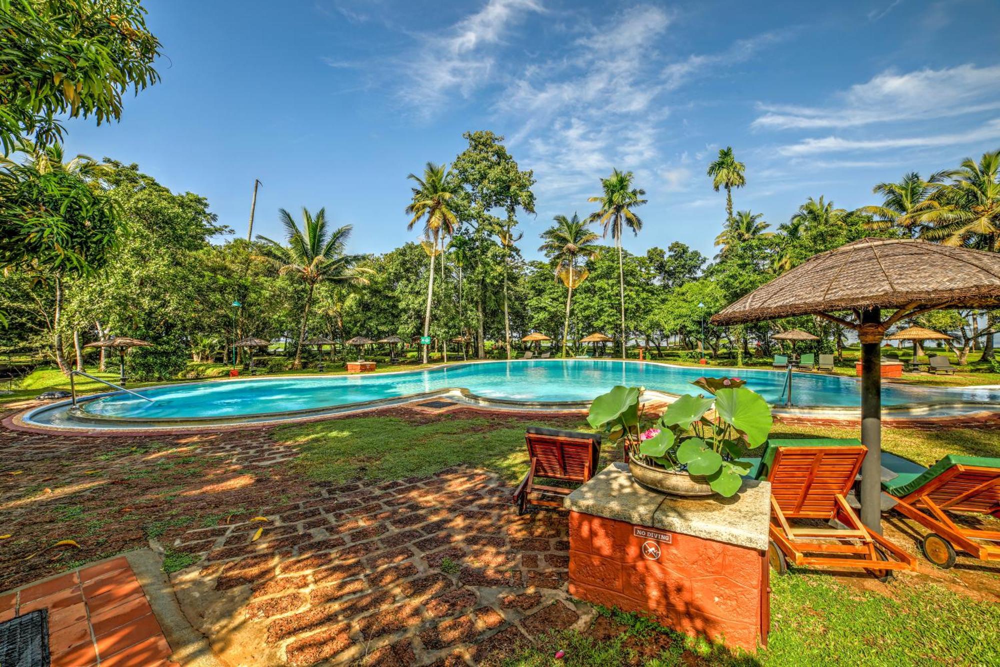 Coconut Lagoon Kumarakom- A Cgh Earth Experience Hotel Exterior photo